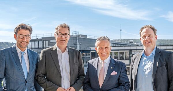 Sie ziehen für die Buga 2043 an einem Strang: Matthias Klopfer (OB Esslingen), Alexander Lahl (Regionaldirektor Verband Region Stuttgart), Frank Nopper (OB Stuttgart) und Matthias Knecht (OB Ludwigsburg).
