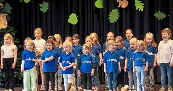 „Die kleinen Strolche“ kommen auf der Bühne in der Besigheimer Stadthalle ganz groß raus.