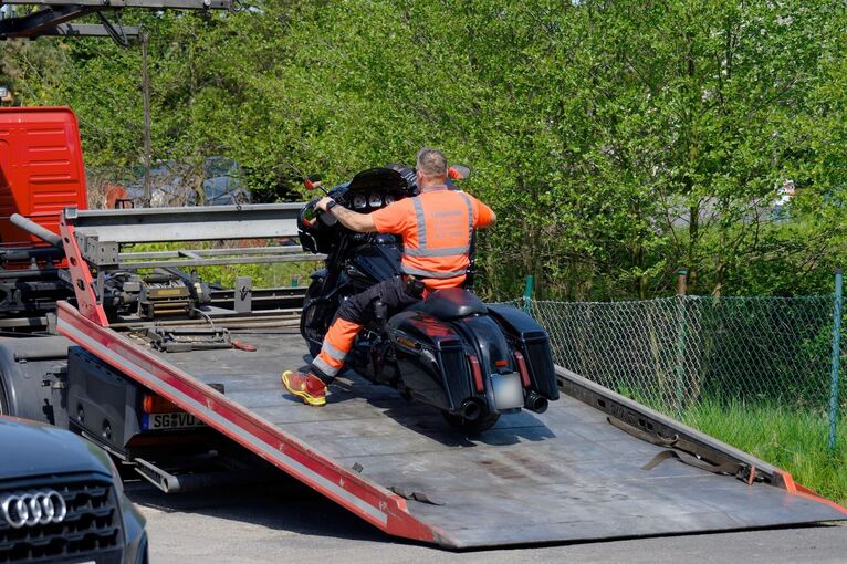 1.200 Polizisten bei Razzia gegen "Hells Angels" im Einsatz