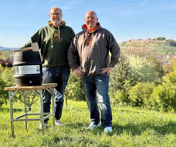 Sie sind die Erfinder des Asperger Esele: Clemens Thüsing (links) und Michael Dahm.