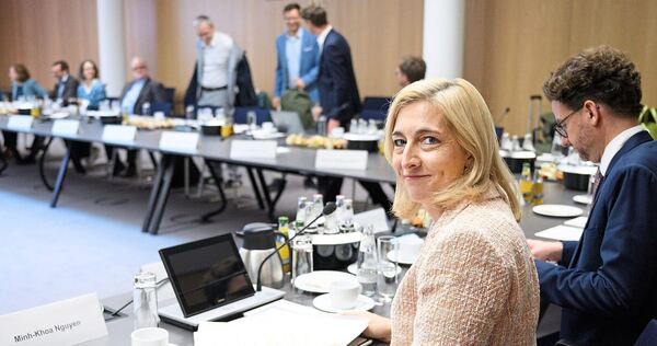 Gesundheitsministerin Nina Warken (CDU), hier bei einem Treffen der Finanzkommission Gesundheit im Berliner Ministeriumsgebäude.