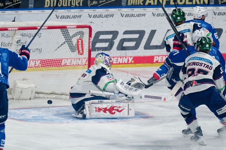 Adler Mannheim - Eisbären Berlin
