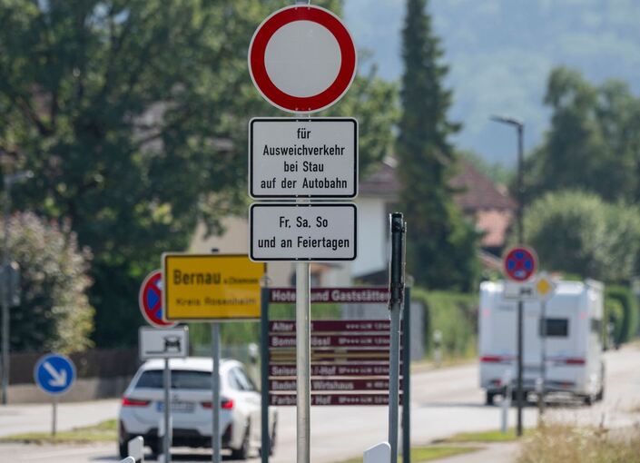 Durchfahrtsverbote für Ausweichverkehr bei Stau