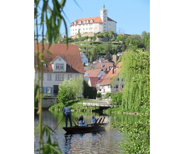 Nach der Winterpause geht die Stocherkahn-Saison in Vaihingen am 1. Mai los. Sie dauert bis Oktober.