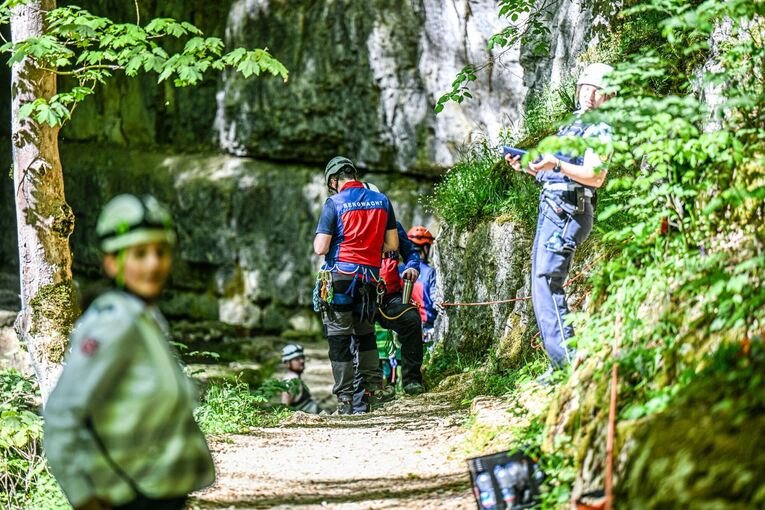 Rettungseinsatz in Falkensteiner Höhle