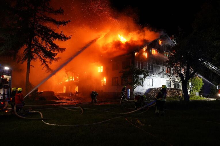 Millionenschaden nach Großbrand auf Hof