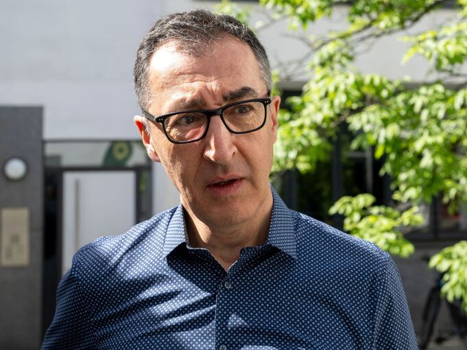 Cem Özdemir bei Kreisvorsitzenden-Konferenz der Grünen