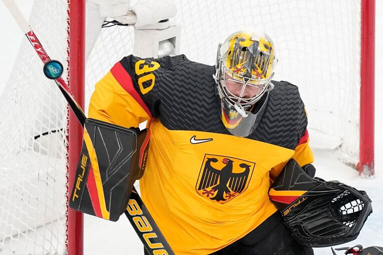Torhüter Philipp Grubauer