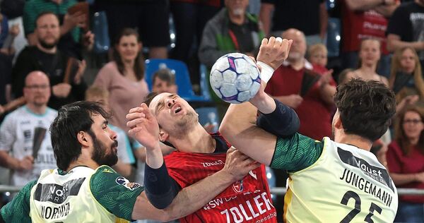 Die SG BBM Bietigheim gegen die VfL Eintracht Hagen.