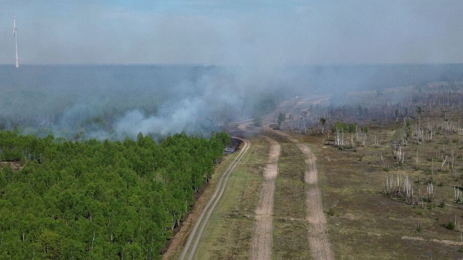 Waldbrand auf munitionsbelastetem Gelände bei Jüterbog