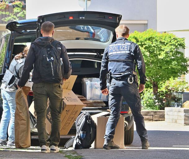 Die Polizei durchsuchte insgesamt sechs Gebäude, darunter waren auch Objekte in Korntal-Münchingen.