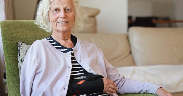 Margret Steffan hat sich bei einem Sturz vor der Wilhelmgalerie schwer verletzt. Ihr Dank gilt allen Menschen, die ihr in dieser Situation geholfen haben.