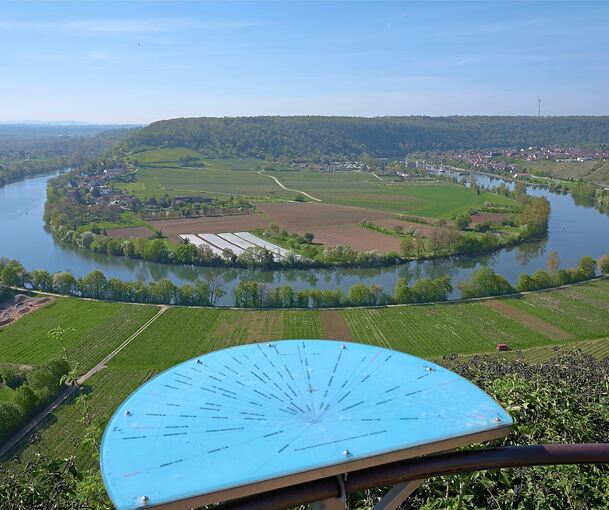 Die Käsbergkanzel bei Mundelsheim, einer der wohl meistfotografierten Aussichtspunkte der Region.