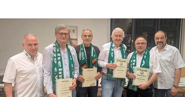 Bei der Hauptversammlung wurden langjährige Mitglieder des VfR Sersheim geehrt.
