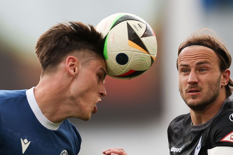 Felix Lohkemper (r) SV Waldhof Mannheim
