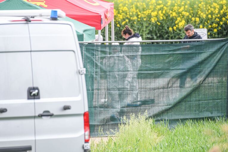 Frauenleiche in Auto entdeckt Frauenleiche in Auto entdeckt