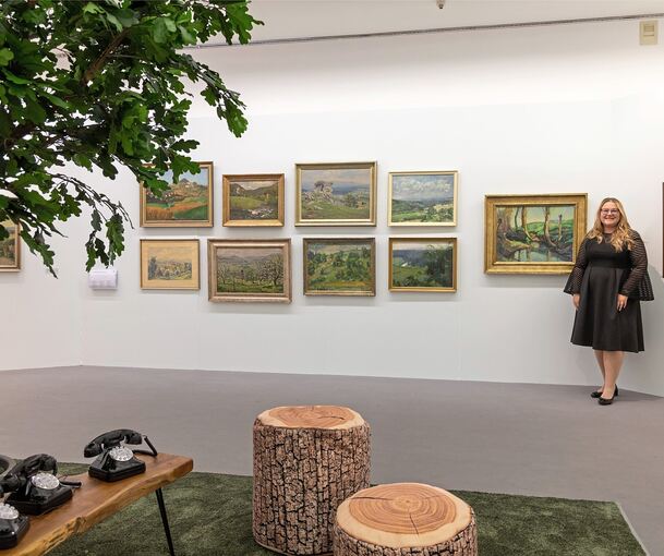 Landschaften mit Sitzgelegenheit: Saskia Dams präsentiert ihre Ausstellung im Museum im Kleihues-Bau.
