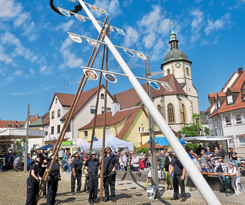 Die Feuerwehr leistet ganze Arbeit.
