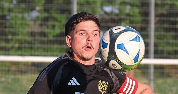 Akut abstiegsgefährdet: Kapitän Robin Bender und der GSV Pleidelsheim.