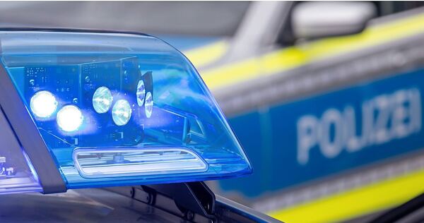 Die Polizei sucht Zeugen.