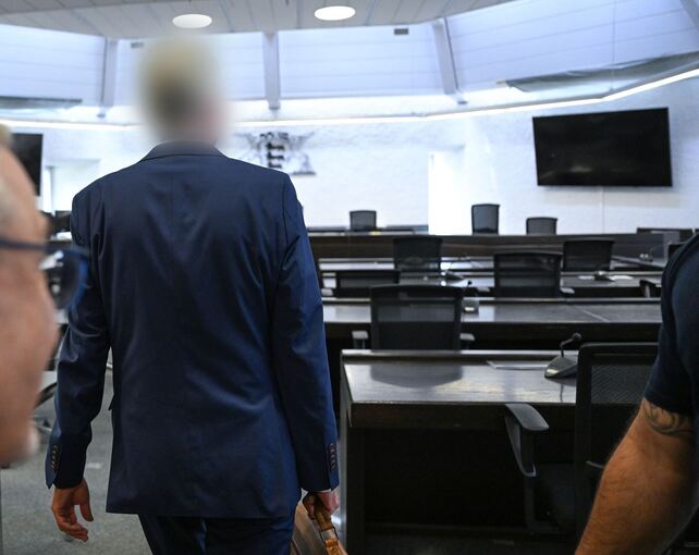 Inspekteur der Polizei steht erneut vor Gericht
