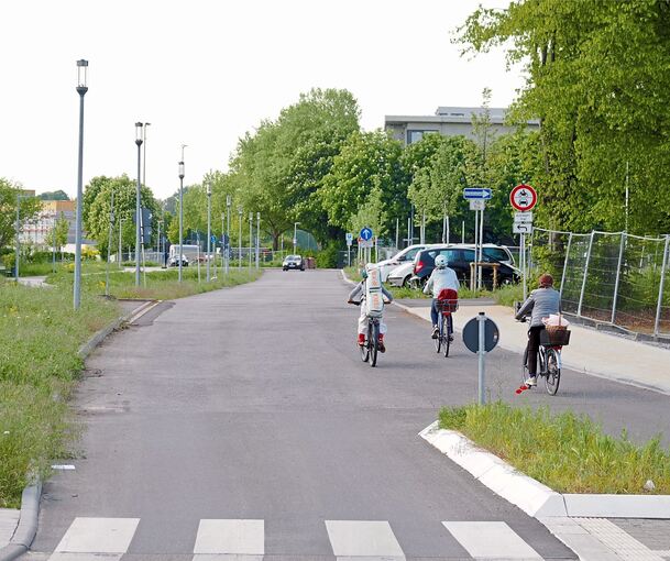 Freie Fahrt: Vom Oßweiler Kreisel führt eine vierte Achse nun ins Fuchshofquartier und zum Sportpark.