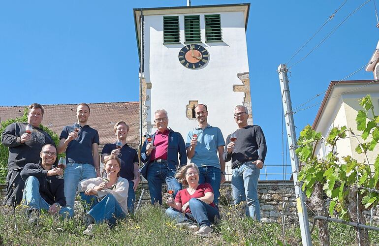 Wengerter auf dem Hohenhaslacher Kirchberg: An diesem Wochenende laden sieben Betriebe zum Tag der Weingüter ein.
