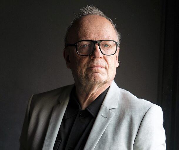 Positive Kraft aus Krisen gewinnen: Schauspielintendant Burkhard C. Kosminski blickt der neuen Spielzeit entgegen.