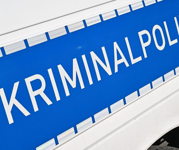 Die Kriminalpolizei sucht Zeugen, die den Dieb beobachten konnten.