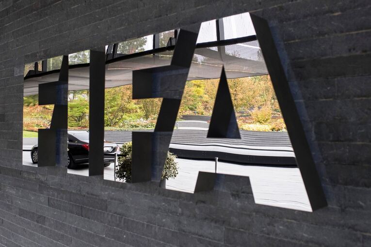 FIFA streicht WM-Schiedsrichter FIFA streicht WM-Schiedsrichter