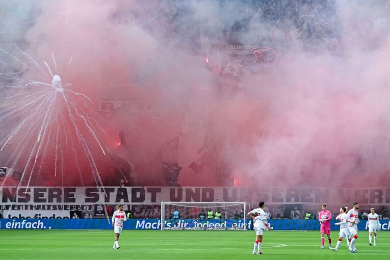 Eintracht Frankfurt - VfB Stuttgart Eintracht Frankfurt - VfB Stuttgart