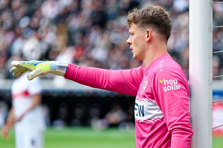 Eintracht Frankfurt - VfB Stuttgart Eintracht Frankfurt - VfB Stuttgart