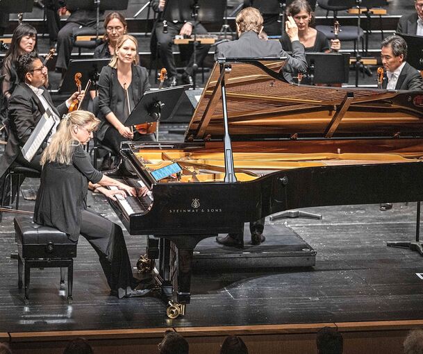Stimmige, aber erwartbare Programmierung: Die Pianistin Ragna Schirmer musiziert mit den Stuttgarter Philharmonikern.