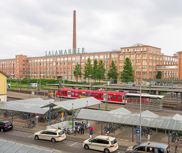 Am Kornwestheimer Bahnhof wurde der Tatverdächtige festgenommen.
