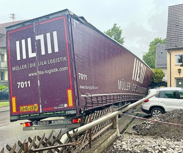 Der verunglückte Lastwagen.