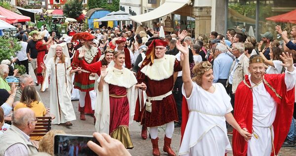 Das Winzerfest 2025: Zwar wurde einiges eingespart, in der Endabrechnung steht trotzdem ein Minus.