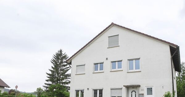 Das Zweifamilienhaus an der Ecke Strombergstraße/Stutenweg soll abgerissen werden. Stattdessen ist hier ein Mehrfamilienhaus geplant.