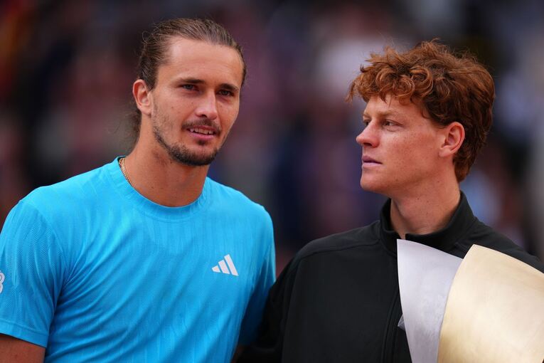 Alexander Zverev (l) und Jannik Sinner Alexander Zverev (l) und Jannik Sinner
