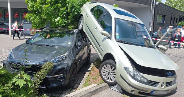 Ein spektakulärer Unfall auf dem Kimryplatz.