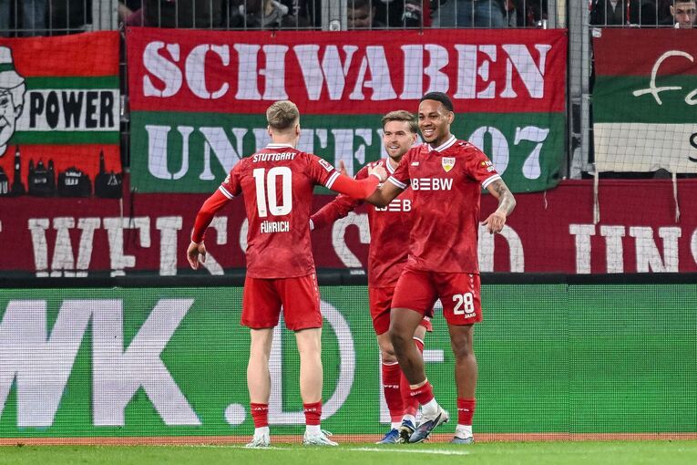 Führich und Mittelstädt jubeln mit Nartey Führich und Mittelstädt jubeln mit Nartey