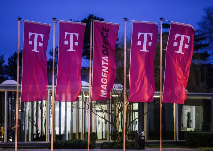 Deutsche Telekom AG Deutsche Telekom AG