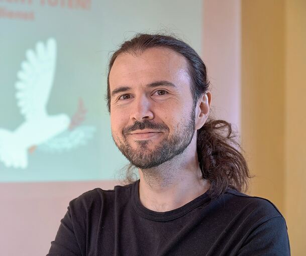 Danko Brkić von der Deutschen Friedensgesellschaft – Vereinigte KriegsdienstgegnerInnen.