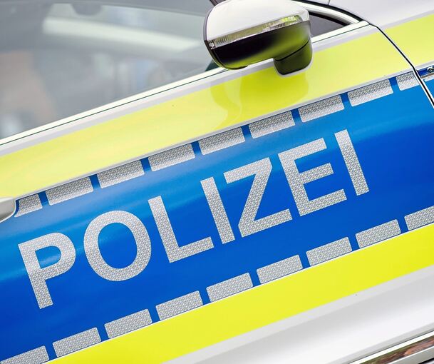 Die Polizei sucht Zeugen. Die Polizei sucht Zeugen.