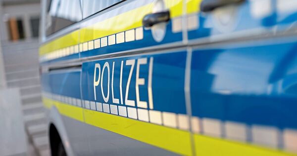 Die Polizei sucht Zeugen.