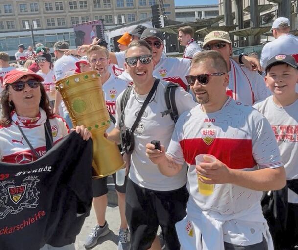 Gute Stimmung beim VfB-Fanclub Neckarschleife Benningen.