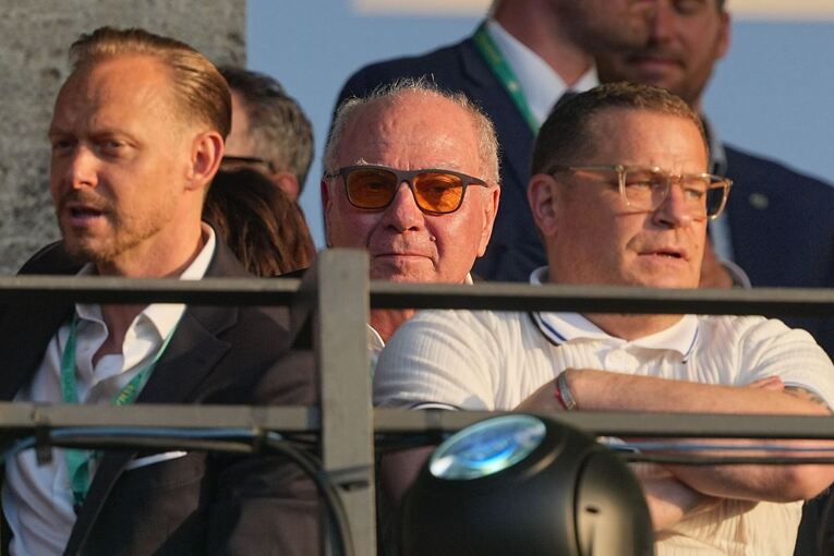 FC Bayern München - VfB Stuttgart FC Bayern München - VfB Stuttgart