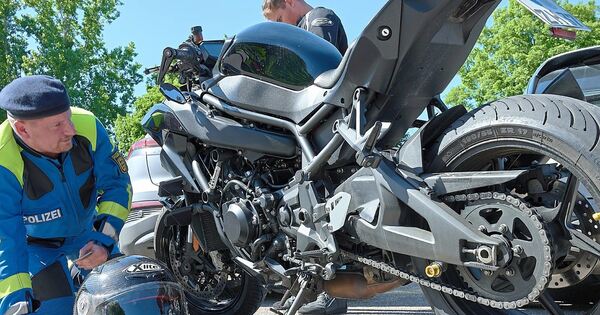 Motorcycle check near Weissach: Focus operation on popular biker route