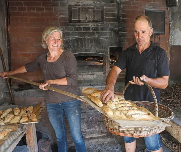 Gelebte Tradition: Beim Pfingstmarkt gab es allerlei köstliche Backwaren aus dem Backhaus.