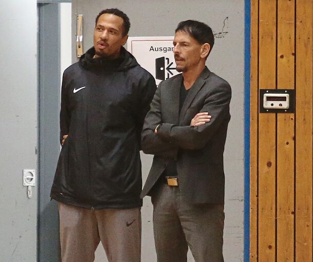 Basteln an der Zukunft der MHP-Riesen: Sportlicher Leiter David McCray (links) und Clubchef Alexander Reil.