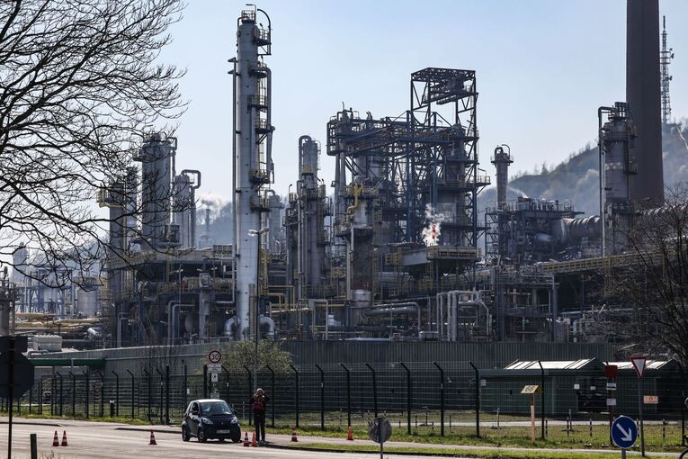Ölkonzern BP verkauft Raffinerie-Tochter Ruhr Oel an Klesch Ölkonzern BP verkauft Raffinerie-Tochter Ruhr Oel an Klesch